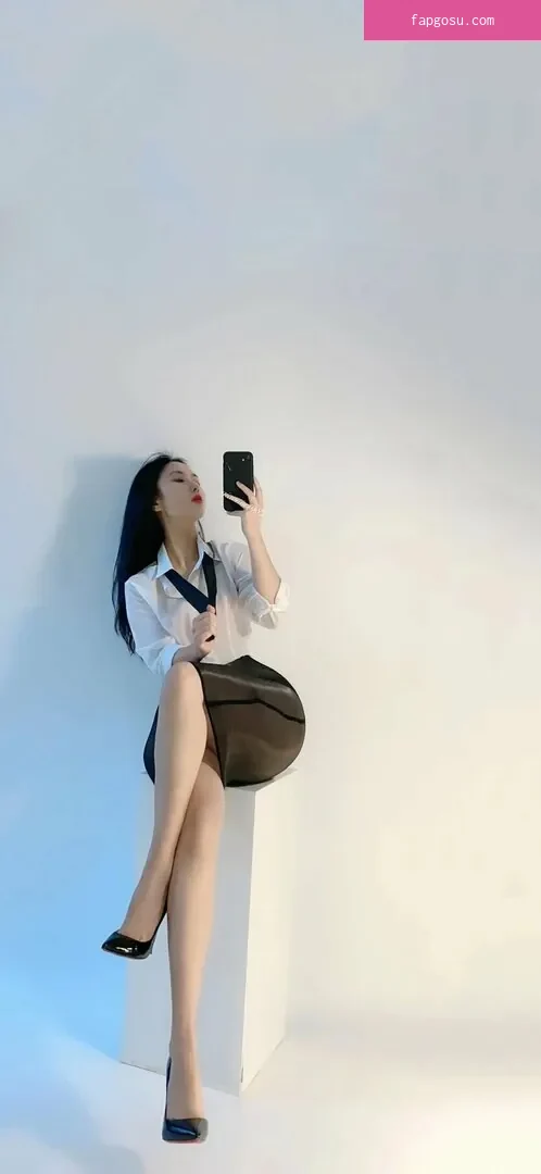 QiaoniuTT - Photo #5062