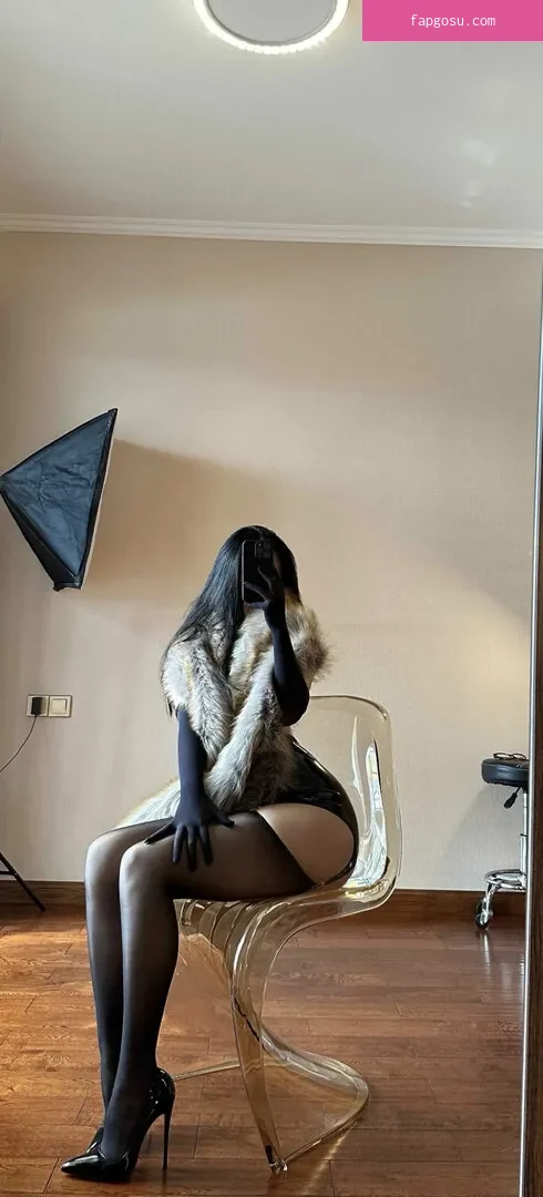 QiaoniuTT - Photo #5638