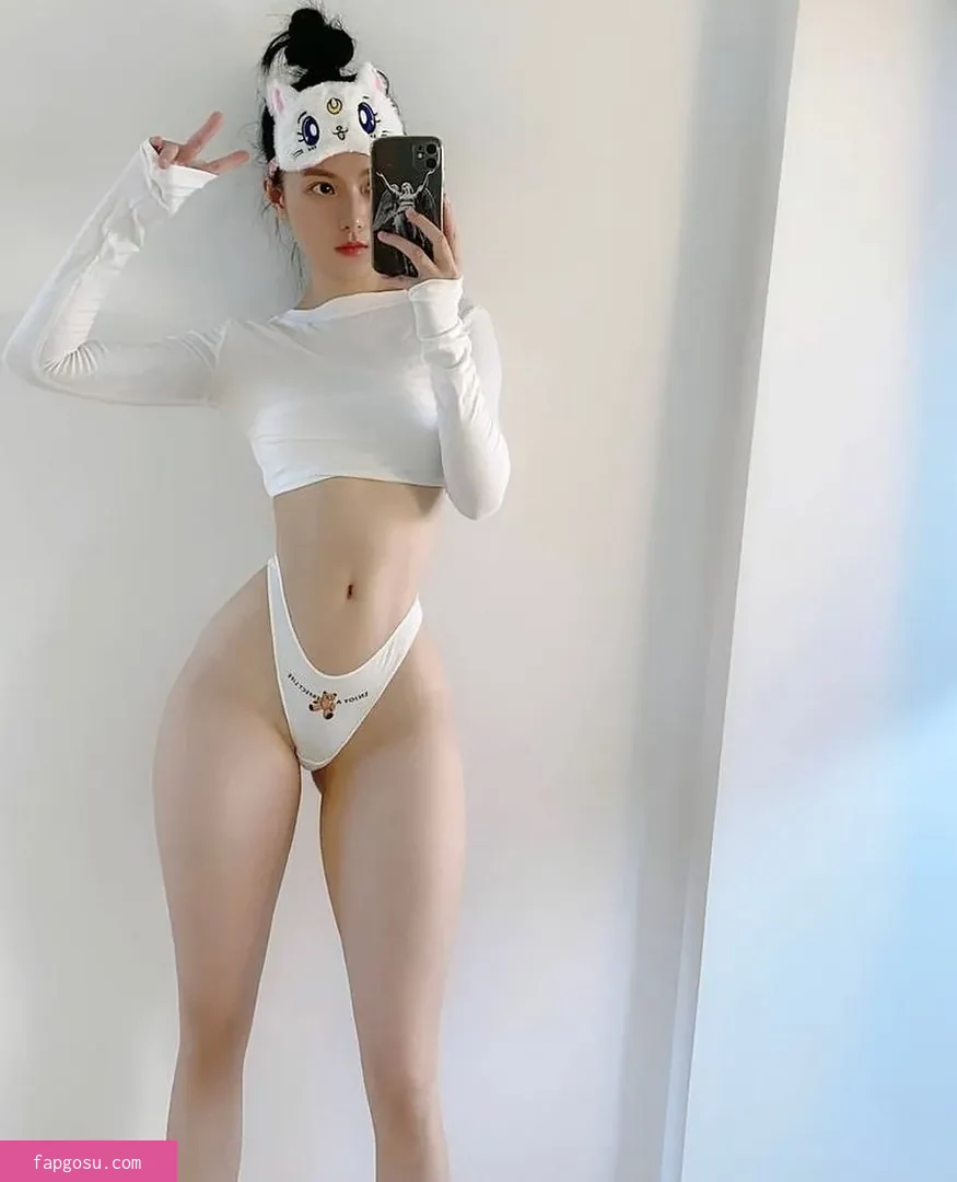 QiaoniuTT - Photo #68