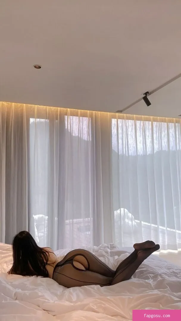 QiaoniuTT - Photo #696