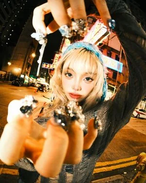 Queenie Lam content