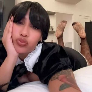 Queen Naija content