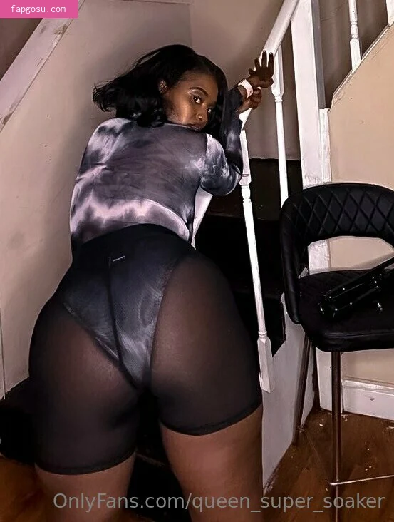 queen_super_soaker