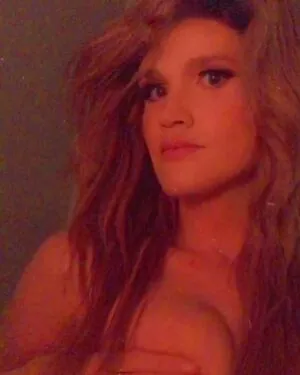 Raquel content
