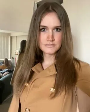 Raquel content
