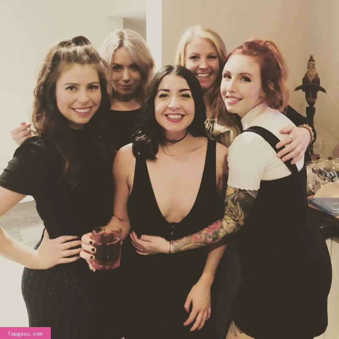 Rebecca Ford - Photo #149