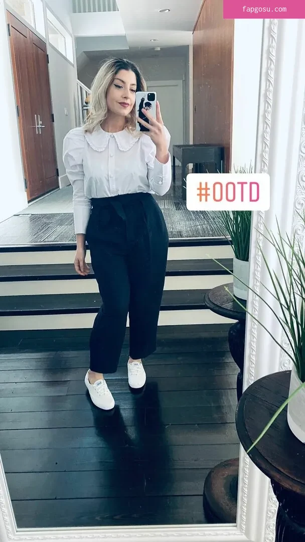 Rebecca Ford - Photo #16