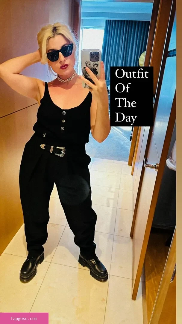 Rebecca Ford - Photo #195