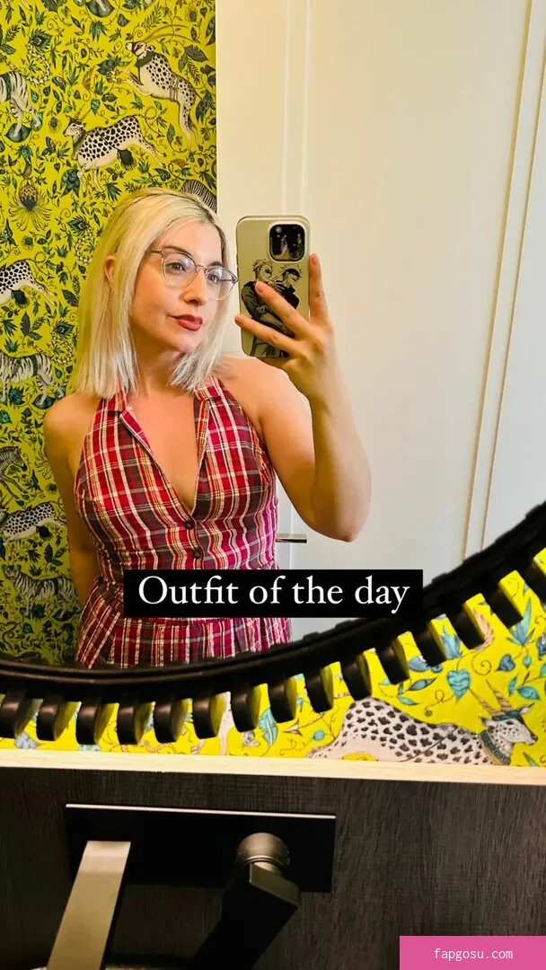 Rebecca Ford - Photo #197