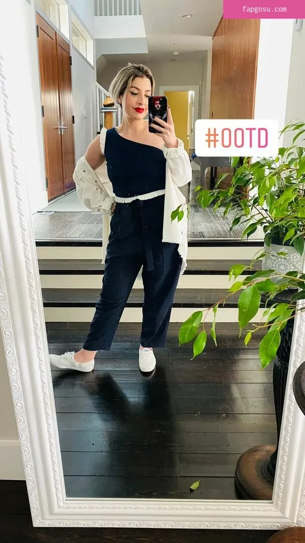 Rebecca Ford - Photo #20