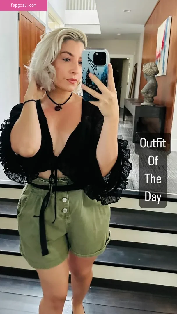 Rebecca Ford - Photo #213