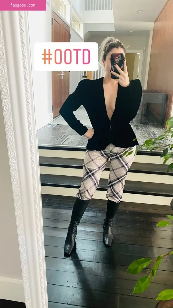 Rebecca Ford - Photo #23