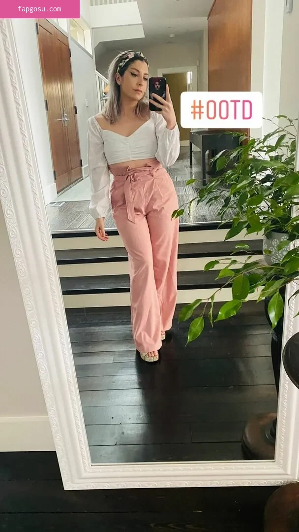 Rebecca Ford - Photo #25