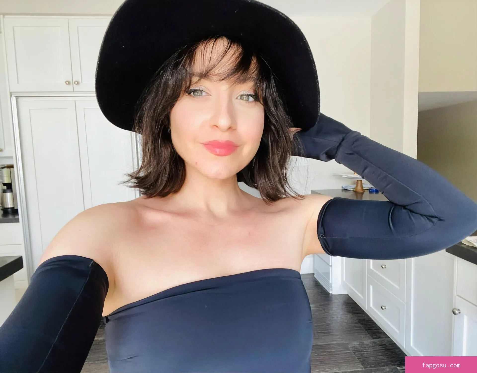 Rebecca Ford - Photo #251