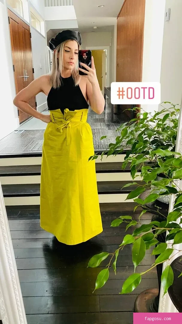 Rebecca Ford - Photo #27