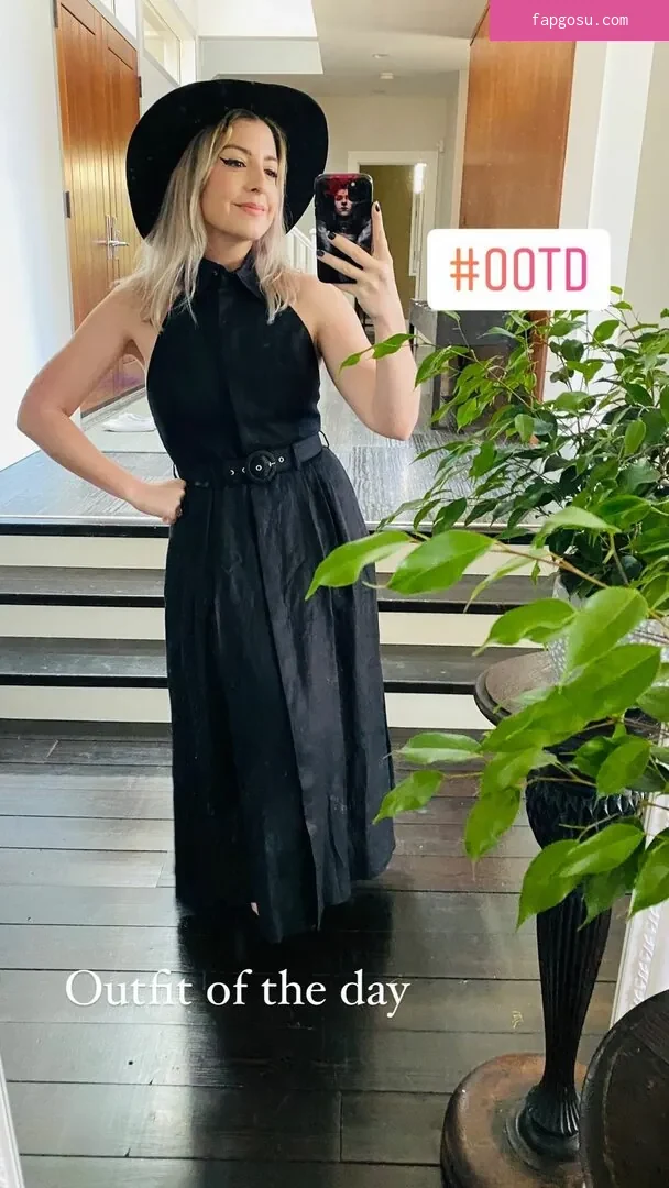 Rebecca Ford - Photo #28