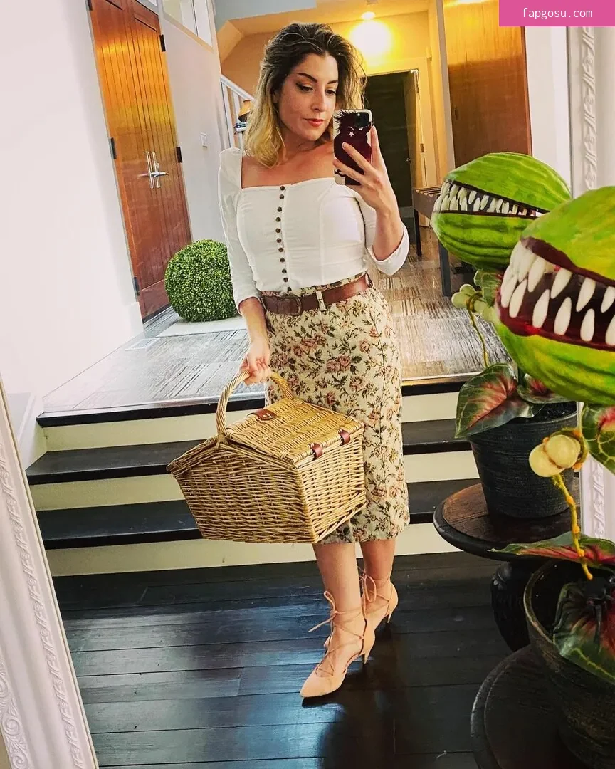 Rebecca Ford - Photo #3