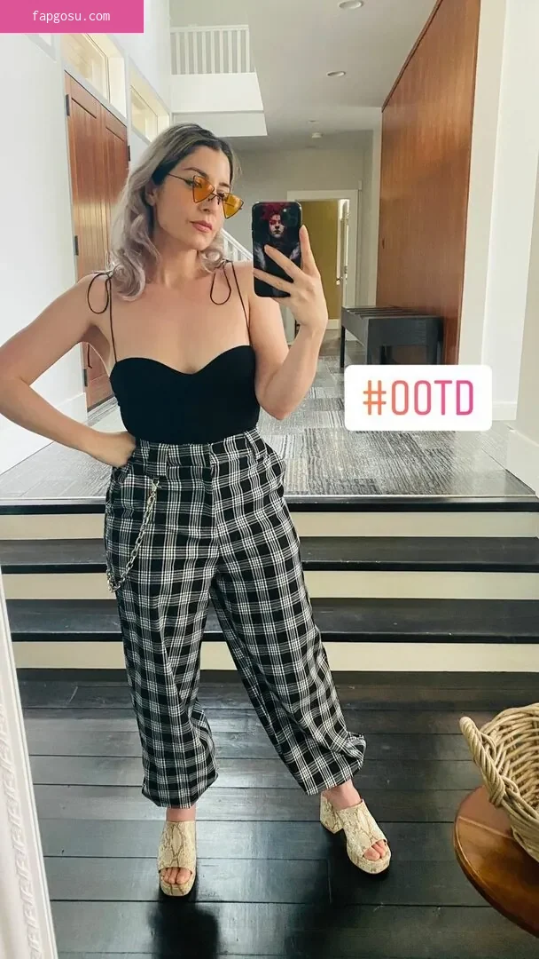 Rebecca Ford - Photo #32