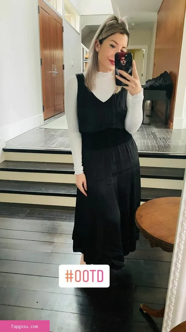 Rebecca Ford - Photo #35