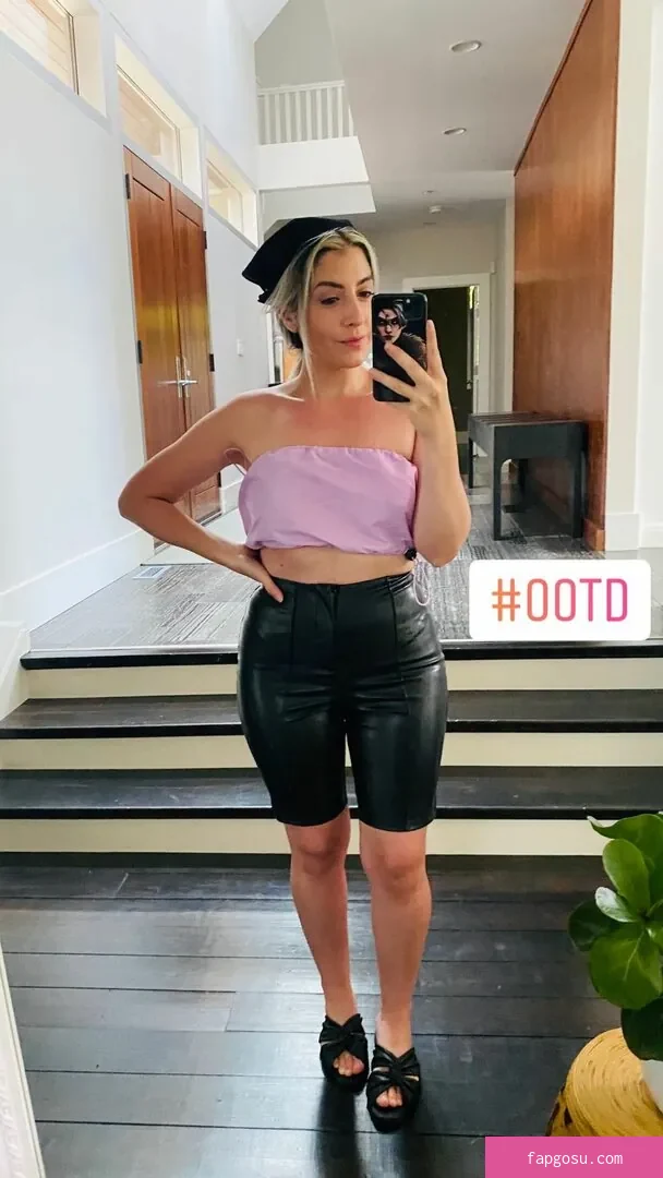 Rebecca Ford - Photo #45