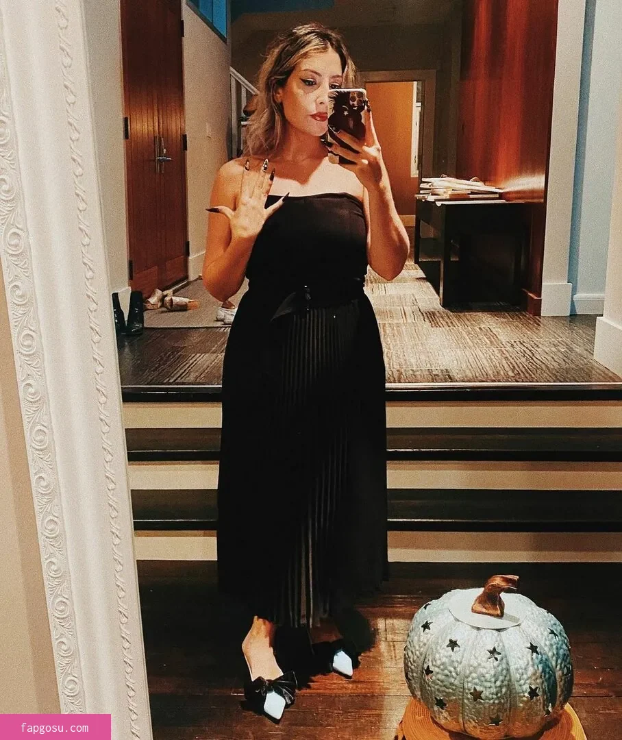 Rebecca Ford - Photo #49