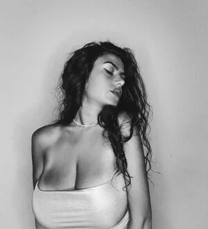 Roberta Galati content