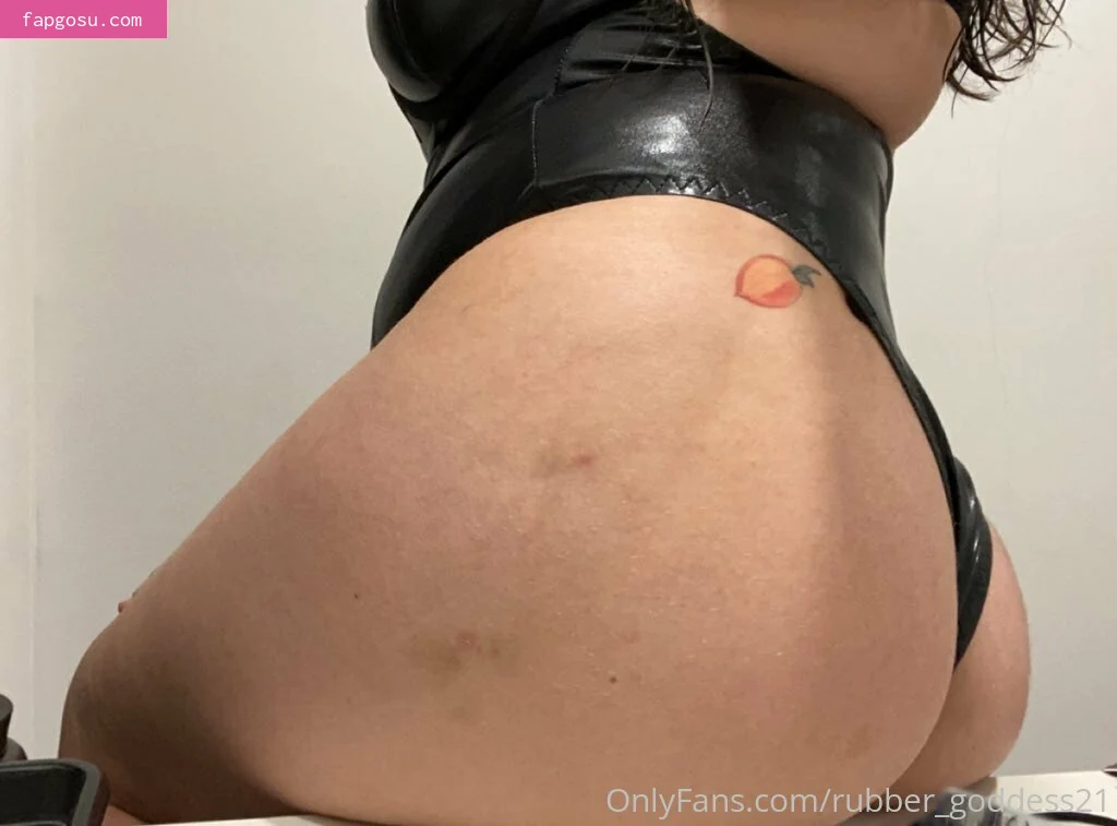 rubber_goddess21