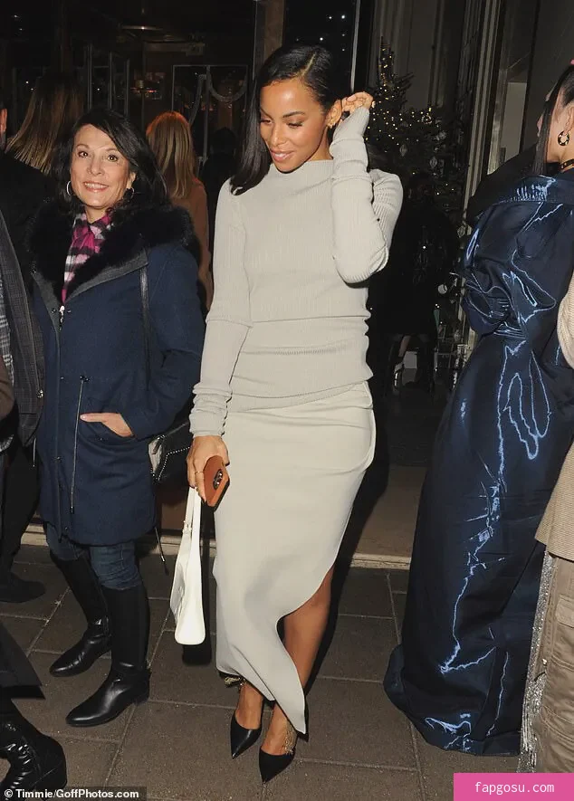 Rochelle Humes
