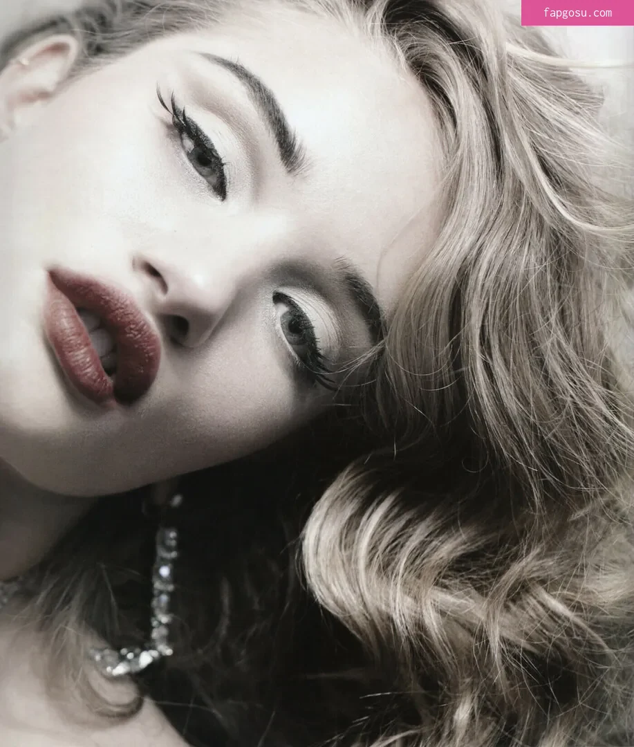 Rosie Huntington-Whiteley