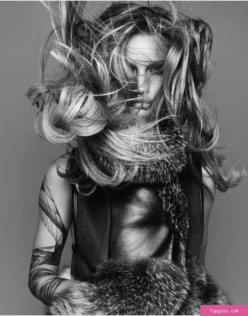 Rosie Huntington-Whiteley