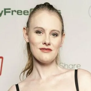 Roni James