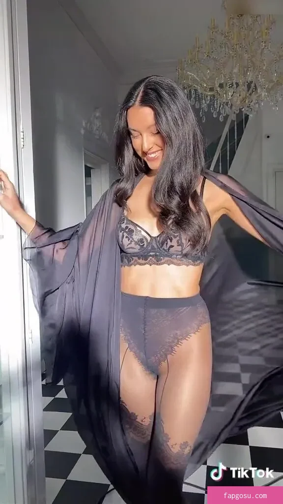 Rebecca Mir