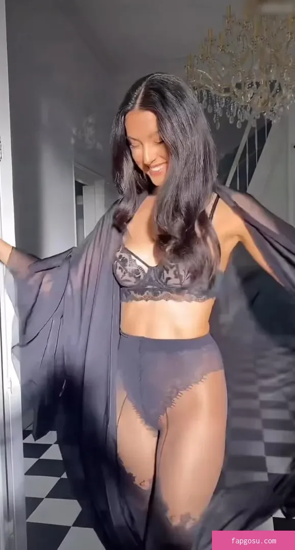 Rebecca Mir