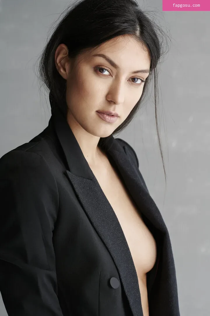 Rebecca Mir