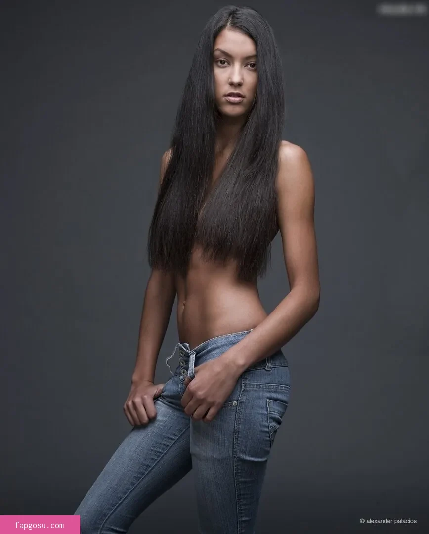 Rebecca Mir