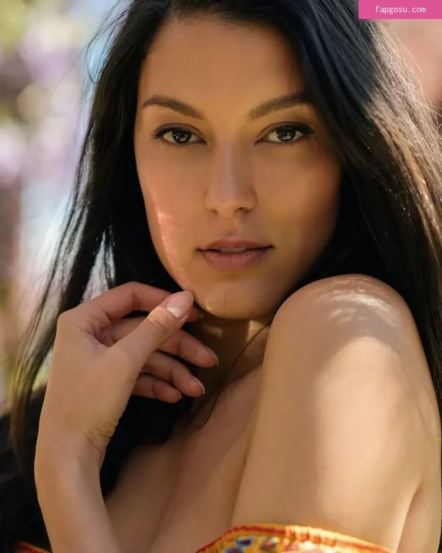 Rebecca Mir