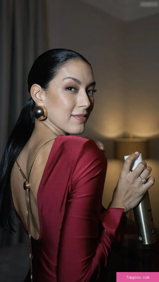 Rebecca Mir