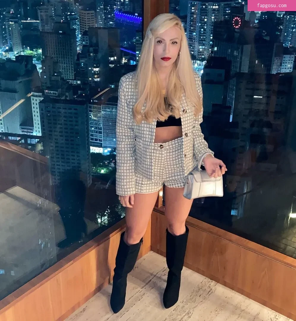 Rebecca Pavanelli