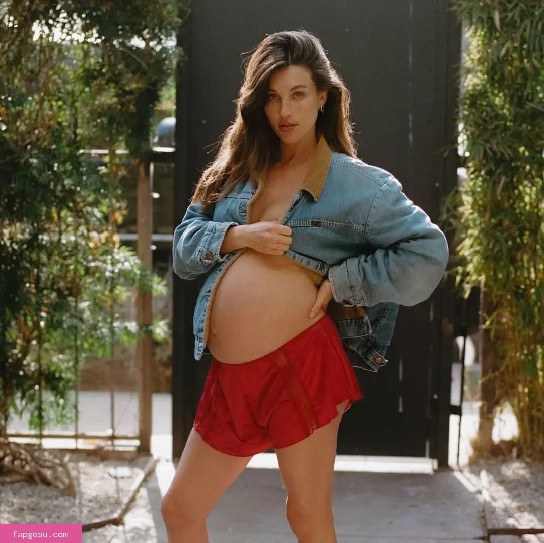 Rainey Qualley