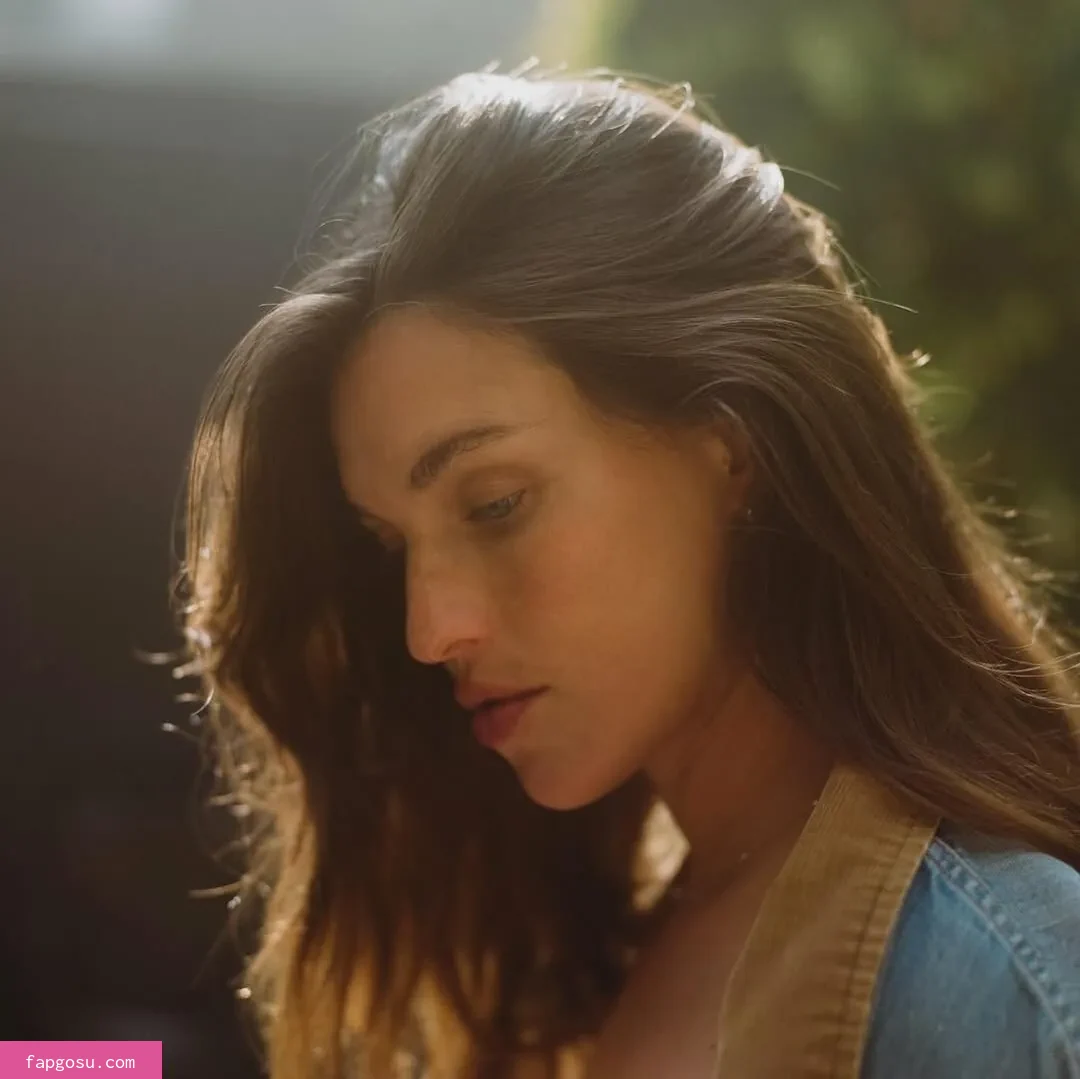 Rainey Qualley