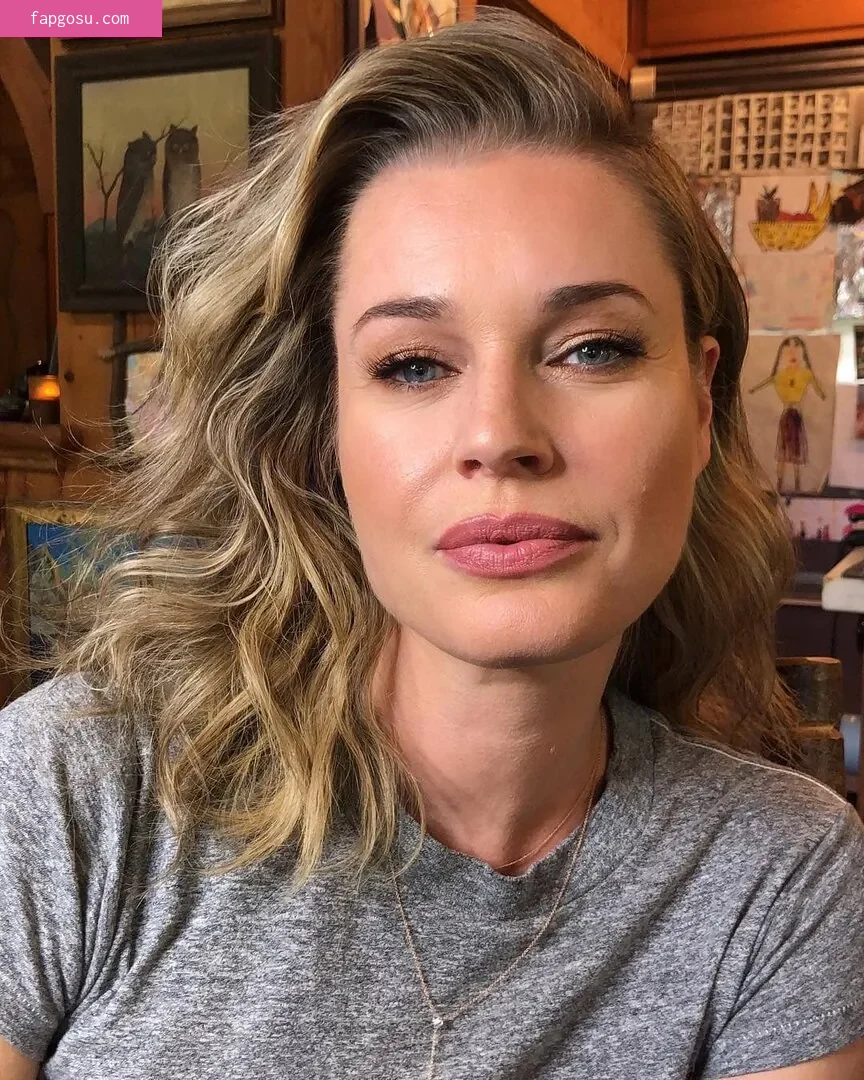 Rebecca Romijn