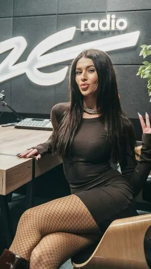 Roxie Węgiel content