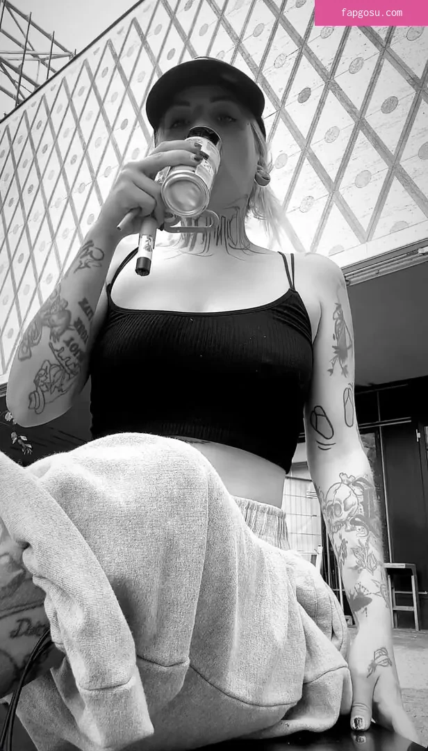 Roxy_Wayne