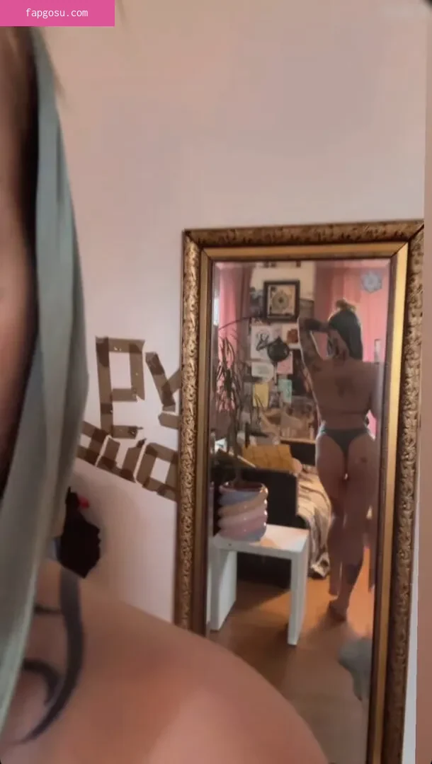Roxy_Wayne