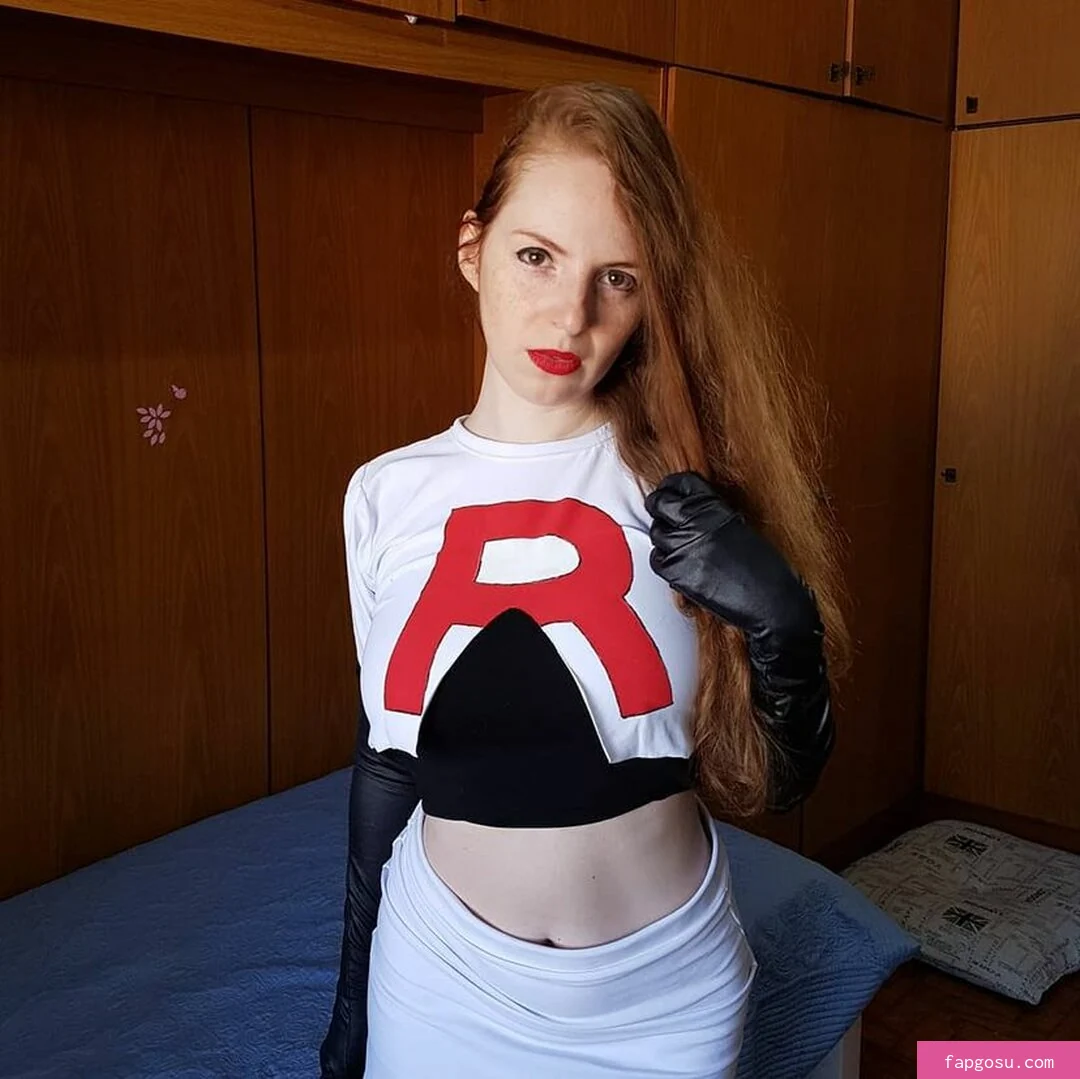 ruiva_witch