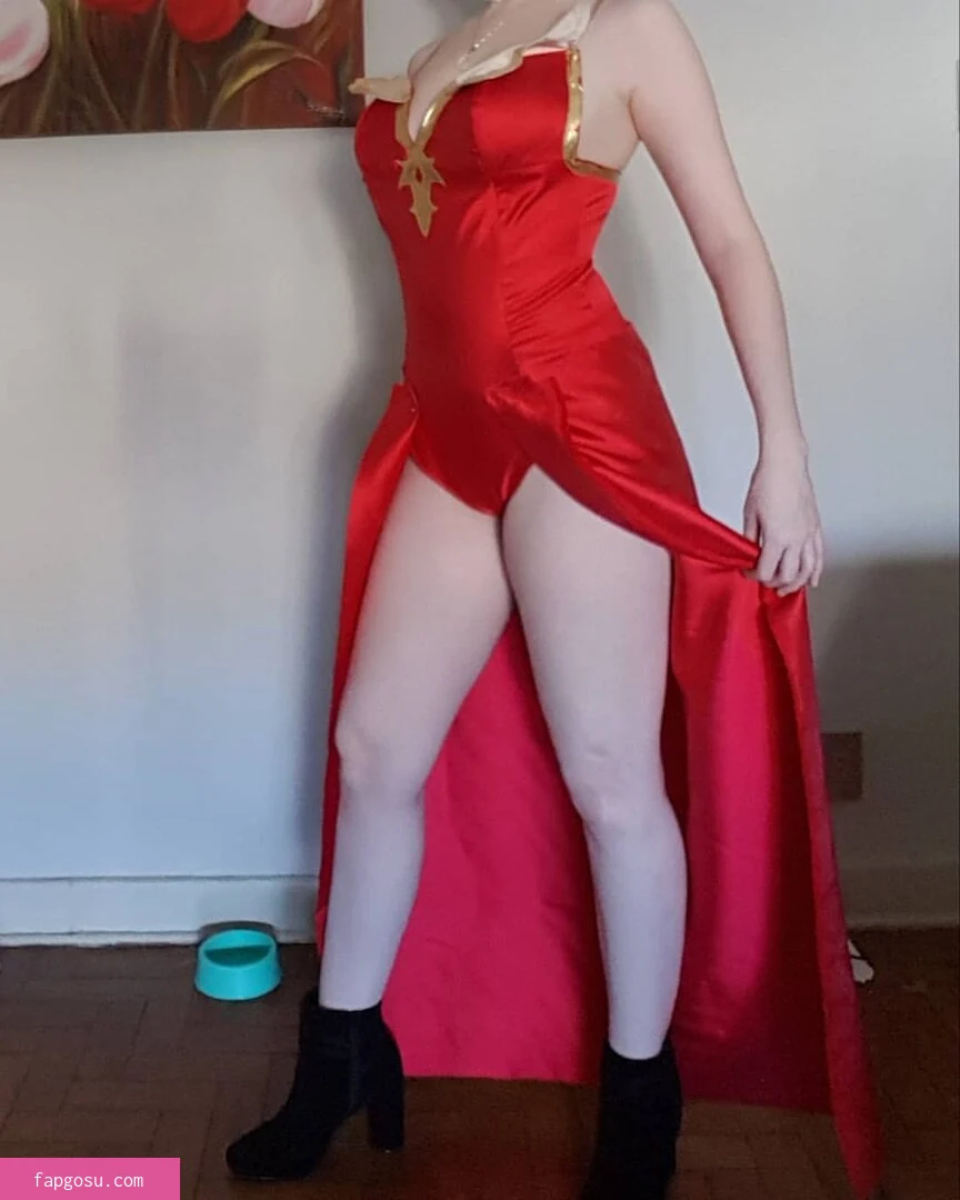 ruiva_witch