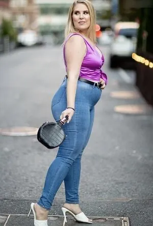 Sophieeturner content