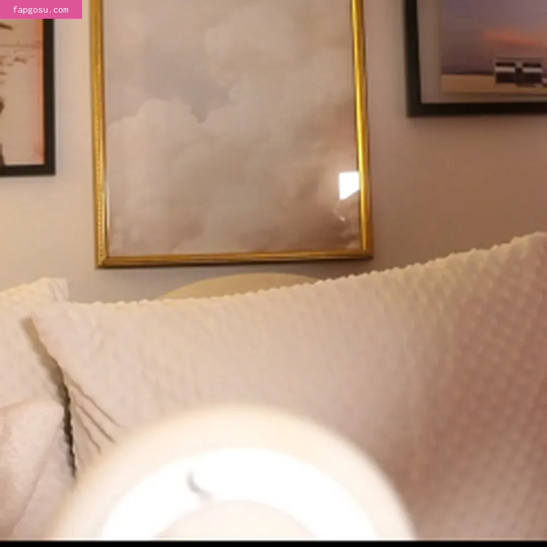 ShotsofSimone
