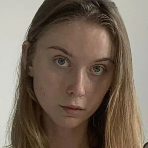 Sarah Ashley V