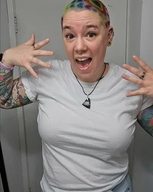 sarahjsaint content